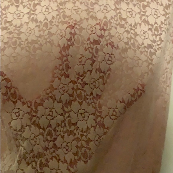 🐳 Sheer pink lace top - Picture 4 of 4